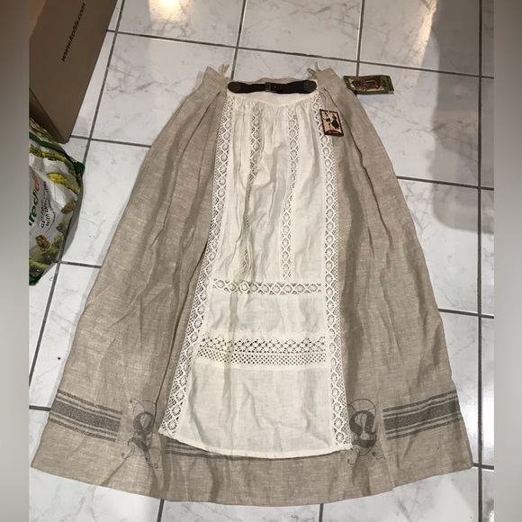 Authentic Octoberfest German Skirt. Size 36 - Picture 2 of 6